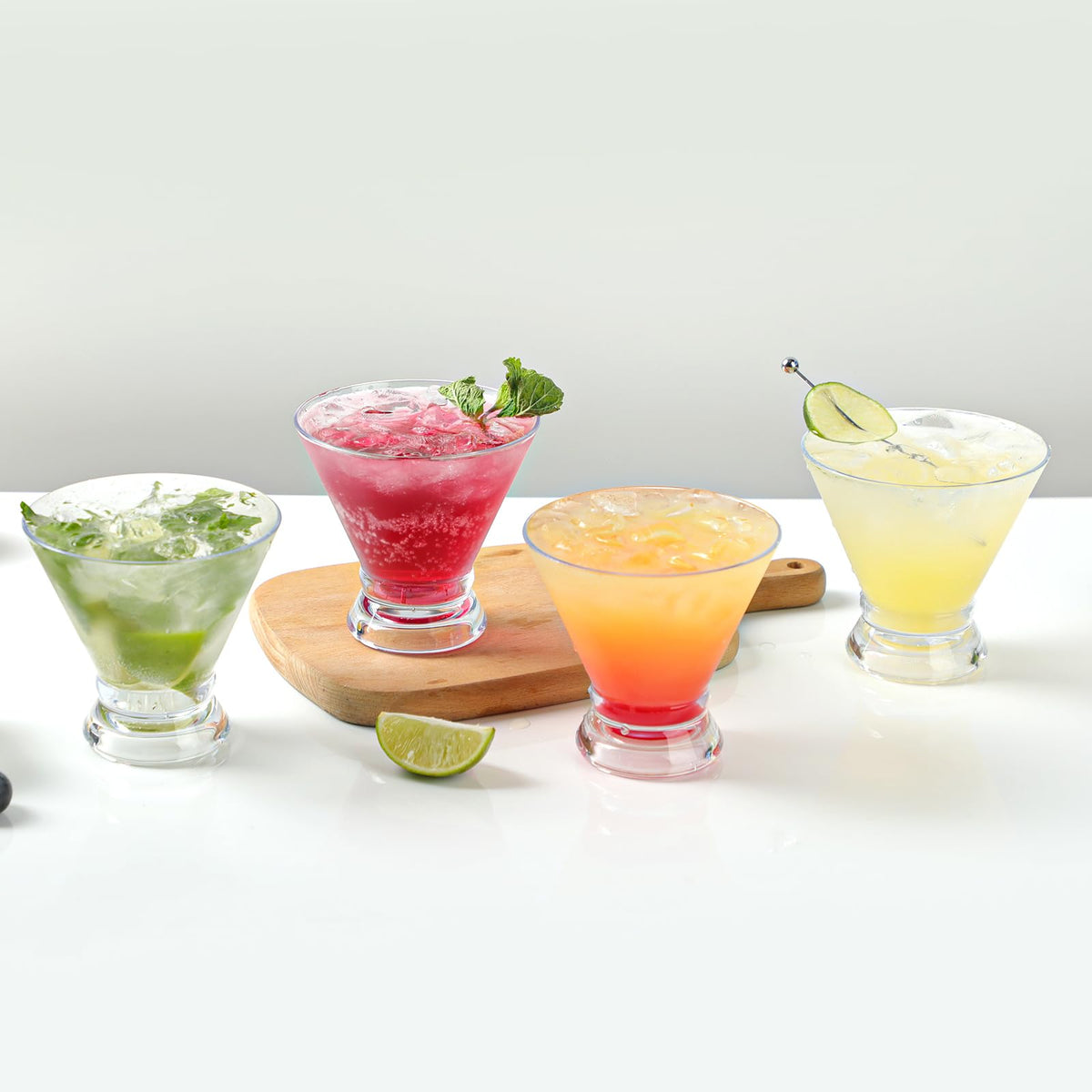 Set of 4 10oz Unbreakable Tritan Stemless Cocktail Glasses H896890