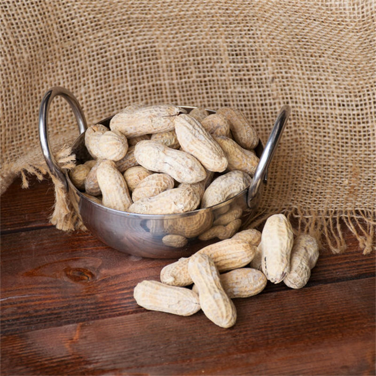 Roasted Salted in-Shell Peanuts 25 lb G5696